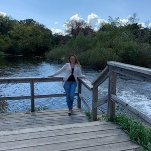 Meet your Posher, Manuela